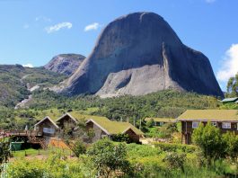 Explore a beleza de Pedra Azul